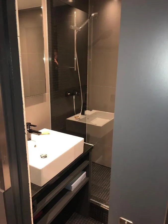 Munich Deluxe Hotel 4*,